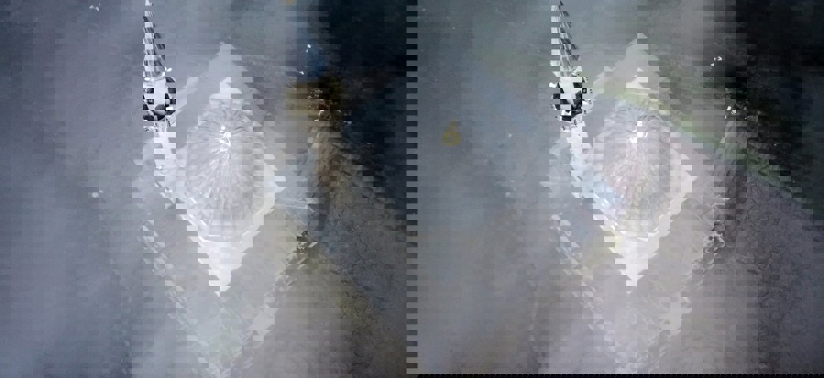 Sislerin arasındaki camii